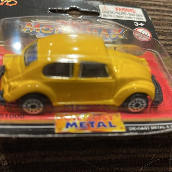- Motormax Super Wheels Die-Cast Metal Yellow VW Beetle 61000 - Picture 4 of 5